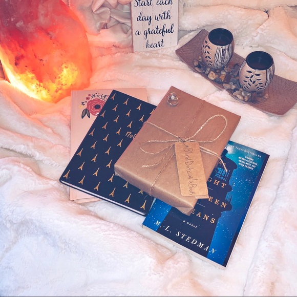 ✨Blind Date With A Book✨ - Picture 3 of 6